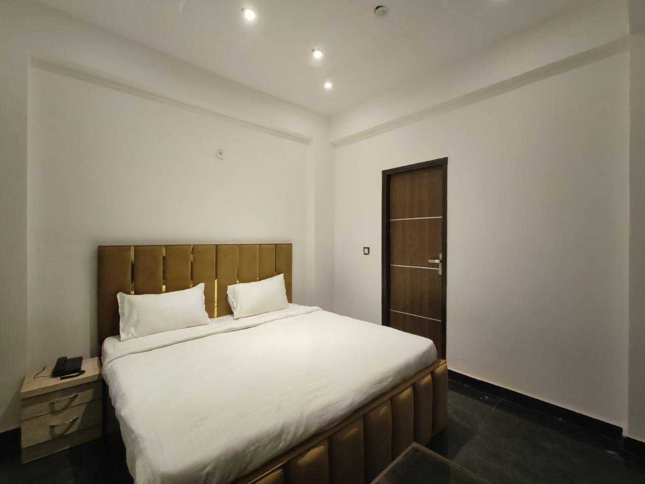 Hotel O New Signature near Iskcon Temple - Tap to explore photos