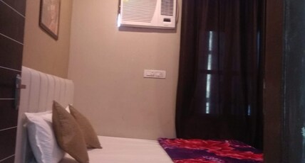 Shiv Kashi Guest House Room Type - Triple bed Room