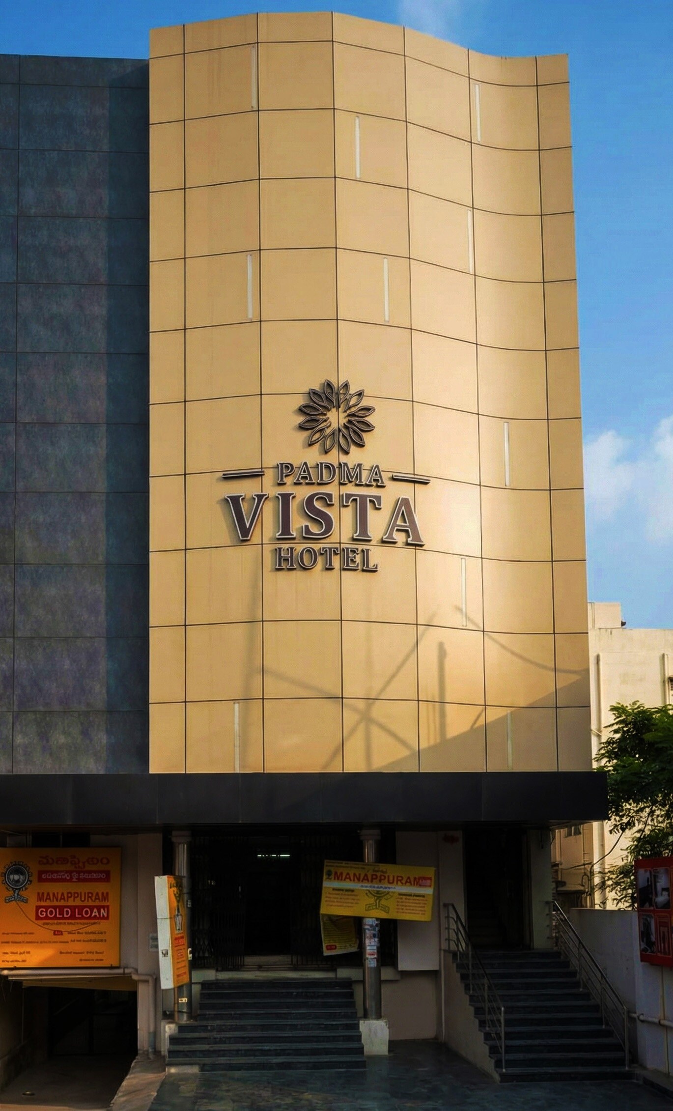 HOTEL PADMA VISTA - Tap to explore photos