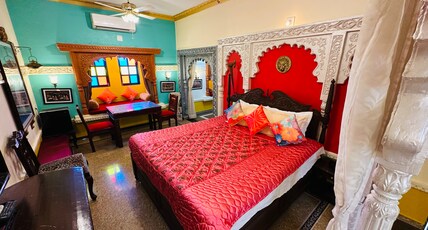 Rajgadhh Palace Resort Room Type - Maharaja Suite Room With Bathtub