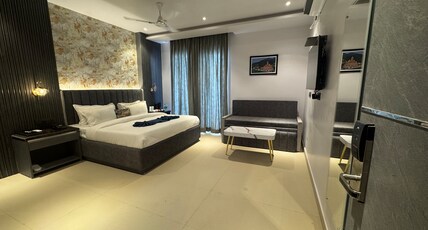 Hotel Azul Ganga @ 200m from ISBT Rishikesh Room Type - Deluxe Executive with Balcony