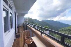 HOTEL PINEVIEW ESCAPES