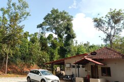 Giri Male Homestay By StayApart