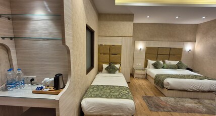 The Platinum Grand Mamta (Nearby Dal Lake) Room Type - Signature Triple Comfort