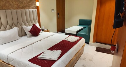 Hotel Luxuria Grand Room Type - SUPER DELUXE