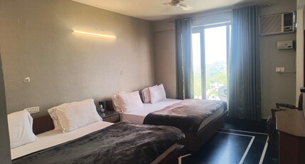 Hotel himalayan Chintpurni Room Type - Family AC Room