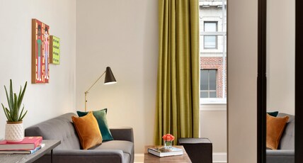Hotel Indigo - Winston-Salem Downtown Room Type - 1 King Bed Premium