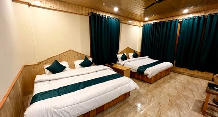 Mid Orchard  A truly Riverside Hotel Room Type - Family suite with Two Double Beds (attached balcony) BLOCK B