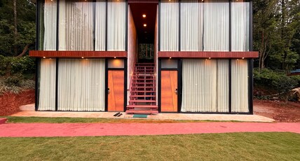 Honey Drop by Mantra Room Type - Glass Room with Mountain View