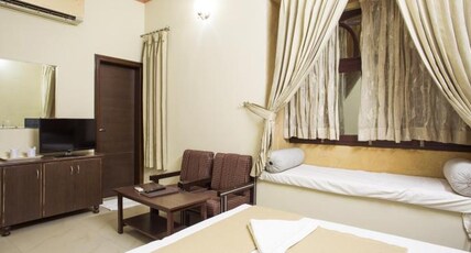Priya Hotel Room Type - Deluxe  Room