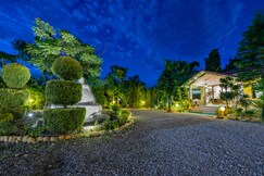 Aura by Xperience, Corbett