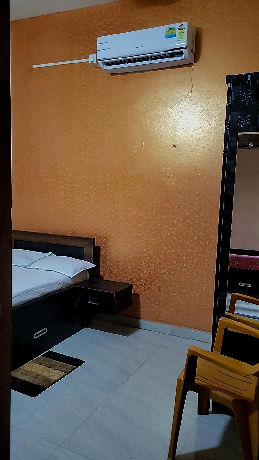 BHAGWAN MAHAVIR RESIDENCY - Tap to explore photos