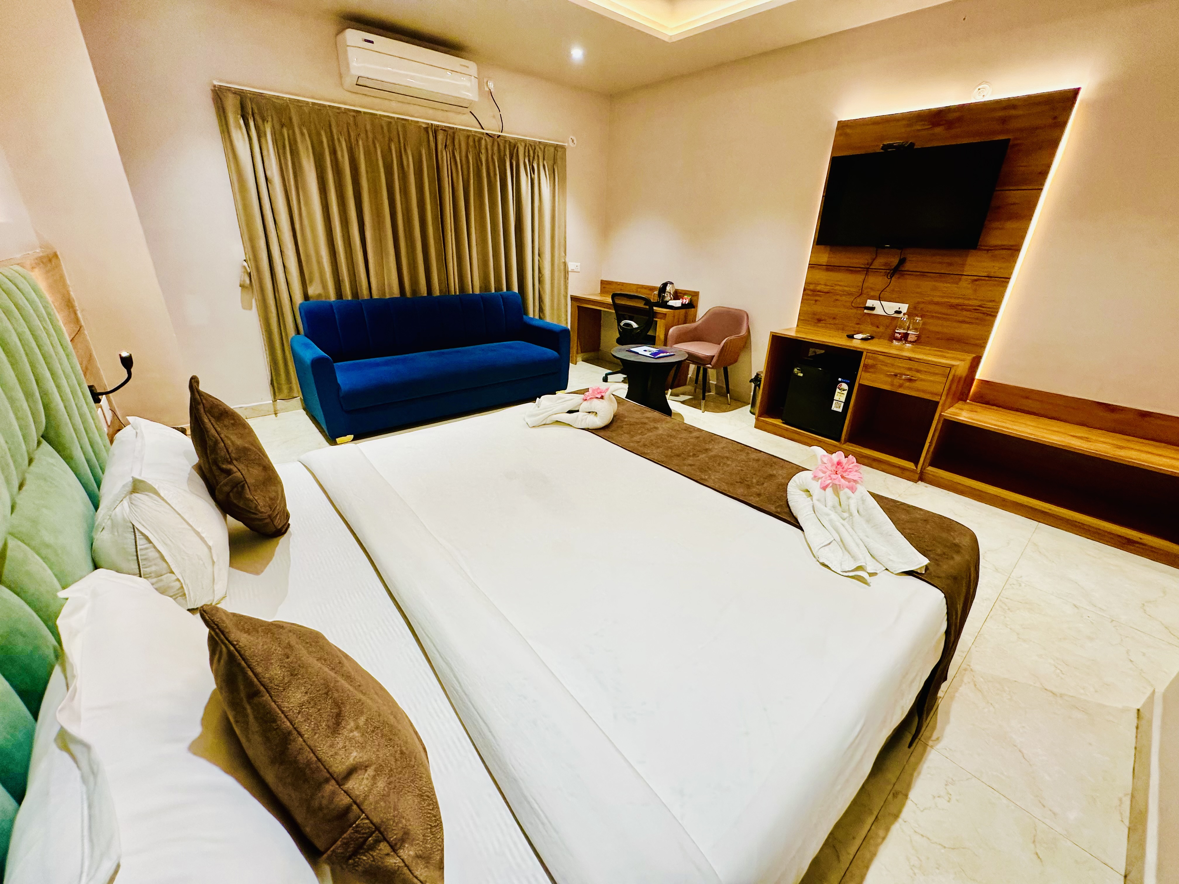 HOTEL EVARA DARBHANGA - Tap to explore photos
