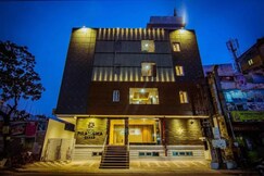 FabHotel Pratibha Grand