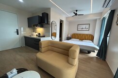 U Home @ Airport @Neon