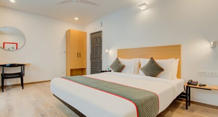 Hotel Maitrayee Room Type - Deluxe Room