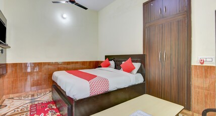 Hotel O by OYO Pragya Inn Room Type - Classic