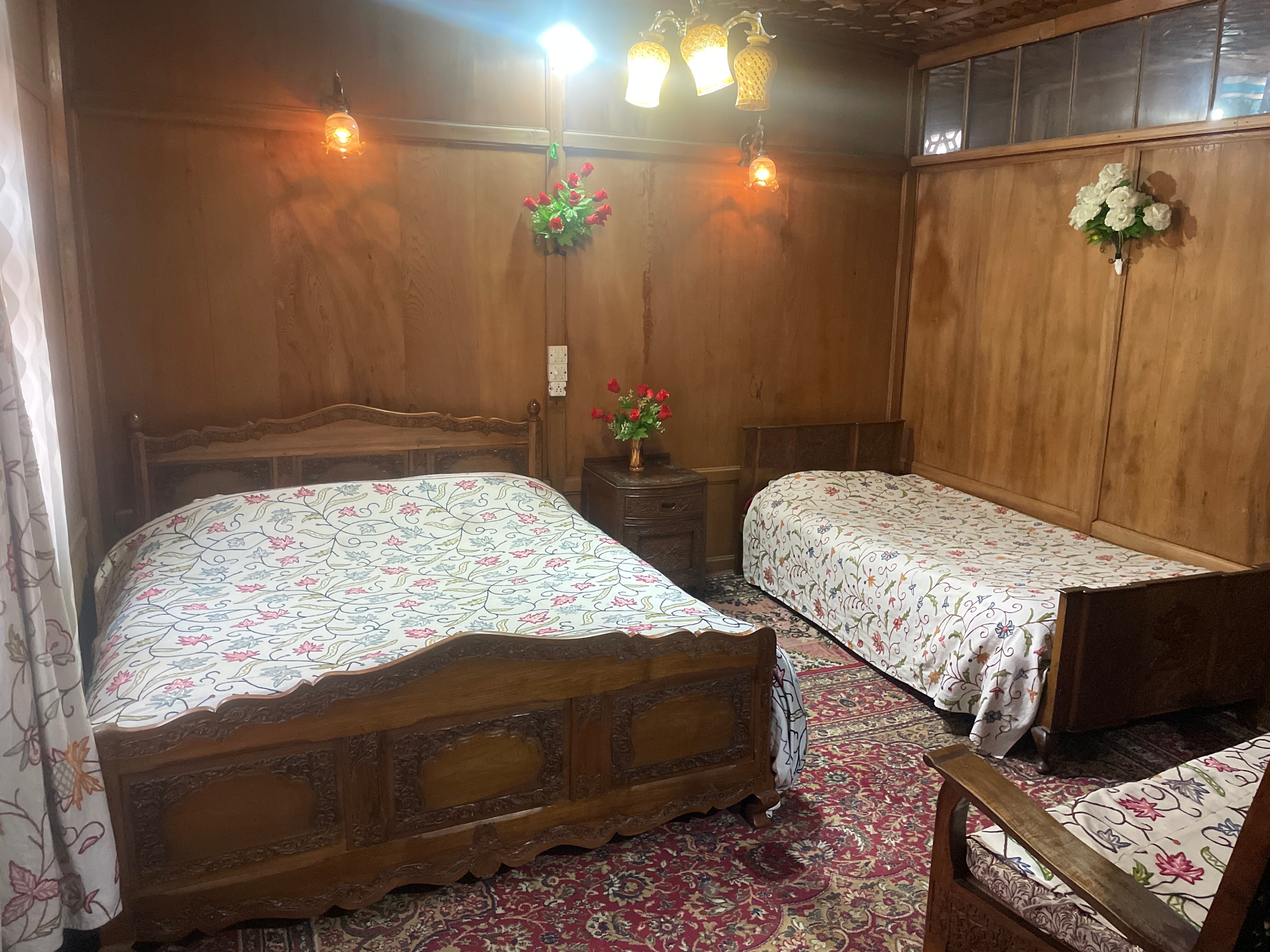 Royal Kashmir group of houseboats - Tap to explore photos