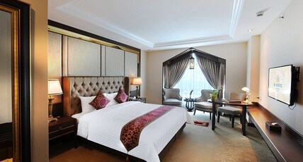 Al Meroz Hotel Bangkok Room Type - Deluxe King Room Al Meroz Hotel Bangkok Room Type - Deluxe King Room