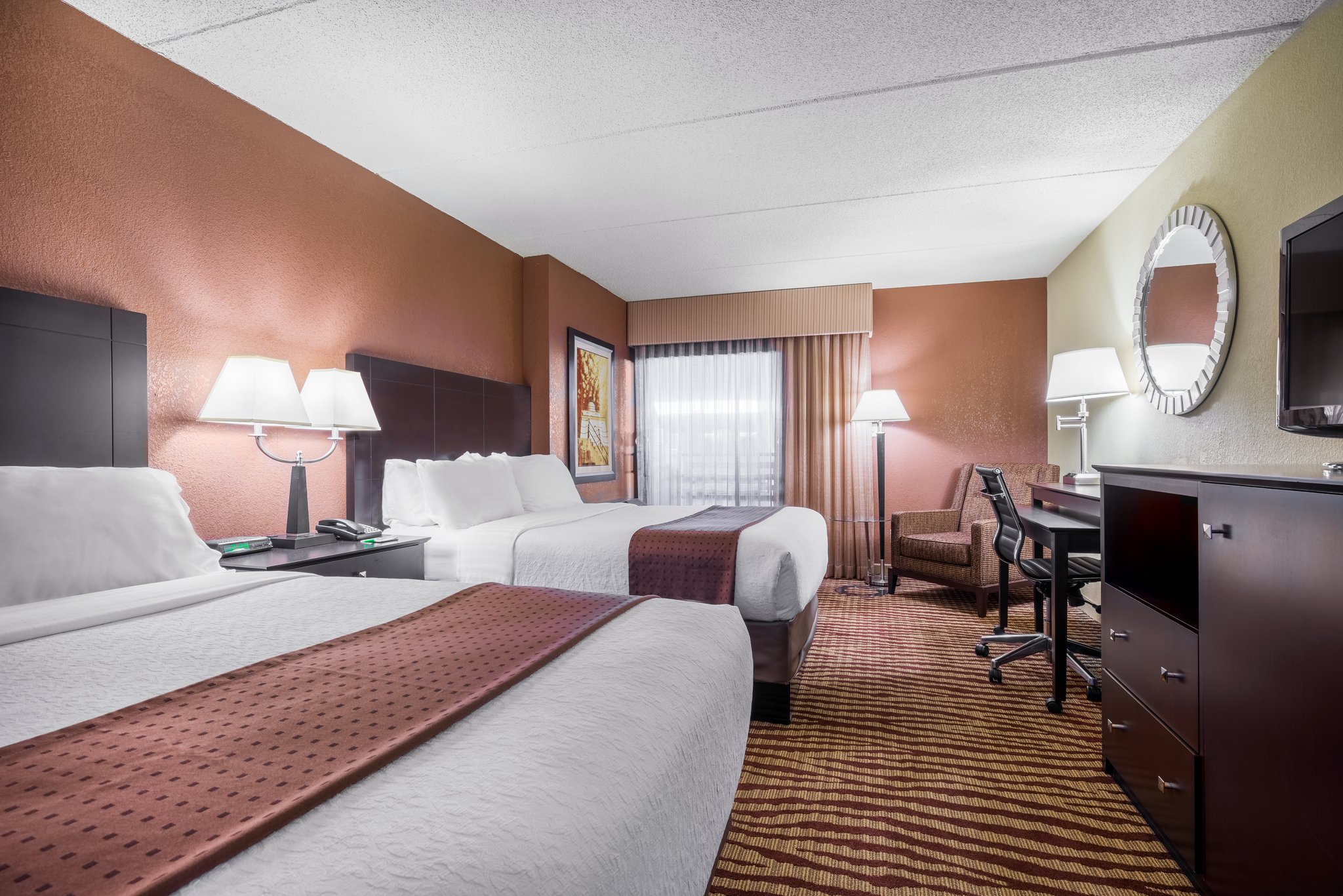 Holiday Inn Manitowoc (Pet-friendly) - Tap to explore photos