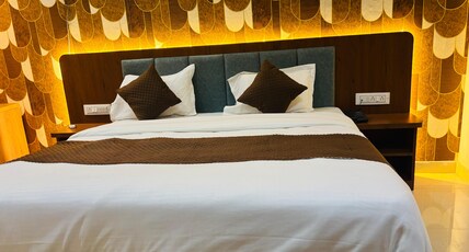 D C Grand Room Type - Deluxe Room Double Bed