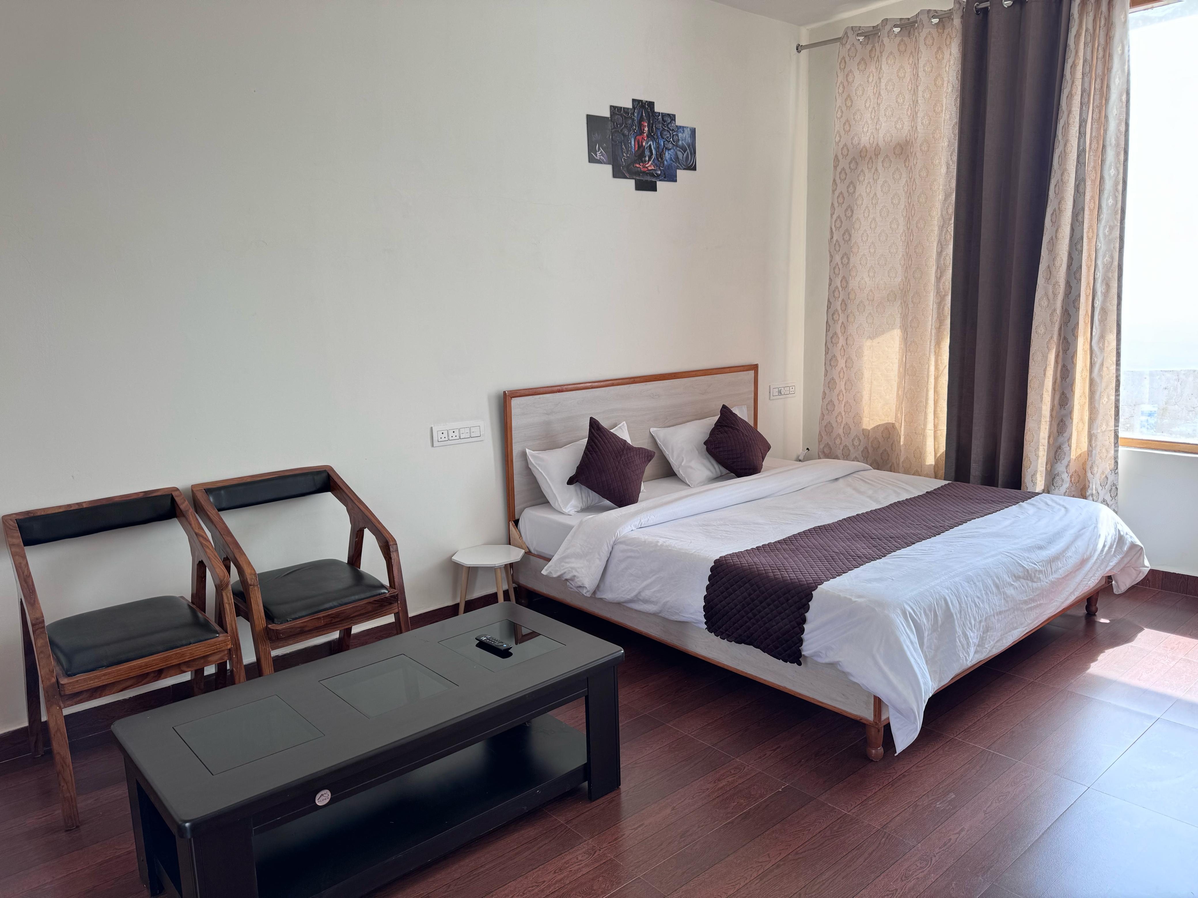 Salig Hotel - Tap to explore photos