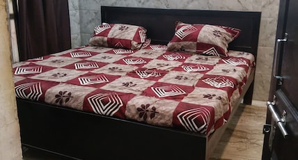 Krishna ji P. Guest House. Room Type - Bedroom 1