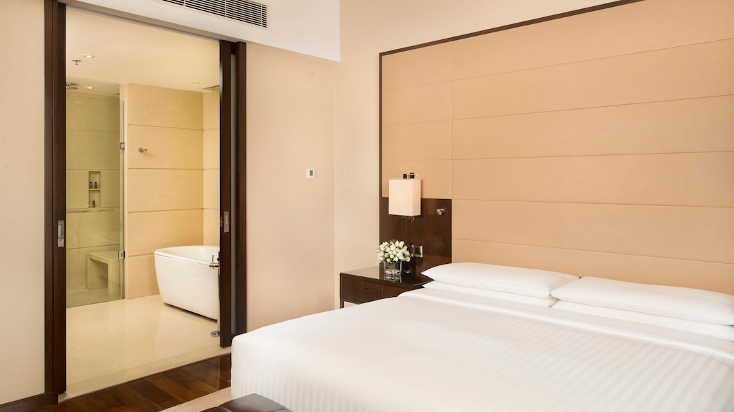 Kochi Marriott Hotel - Tap to explore photos