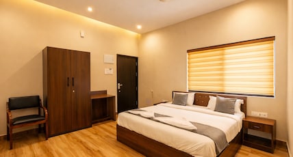 Hotel Seven Grand Room Type - Deluxe AC Room Hotel Seven Grand Room Type - Deluxe AC Room