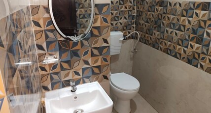 Palm Paradise Home Stay Room Type - AC Executive Room