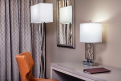 DoubleTree by Hilton Nashville Downtown