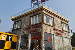 NEW RUBI HOTEL AND LODGE