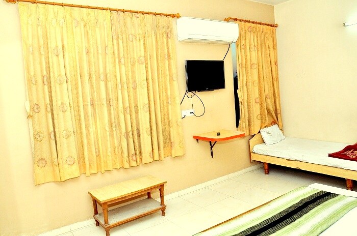 Hotel Mayur Palace - Tap to explore photos
