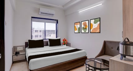 Collection O Rajkot Central Bus Terminal Formerly Hotel Metro Room Type - Deluxe King Room Collection O Rajkot Central Bus Terminal Formerly Hotel Metro Room Type - Deluxe King Room