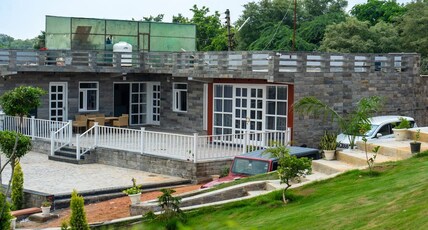 Eva Farms | Aravali Lux Retreat with Pool & Jacuzzi Room Type - Eva Farms | Aravali Lux Retreat with Pool & Jacuzzi