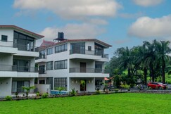 Luxurious and Scenic 9 BR Villa