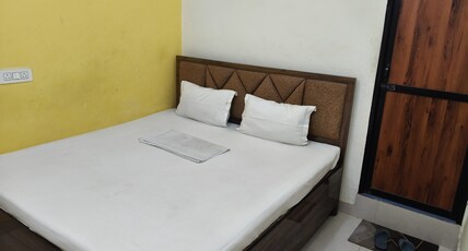 HOTEL MEERA Room Type - BUDGET DOUBLE BEDROOM