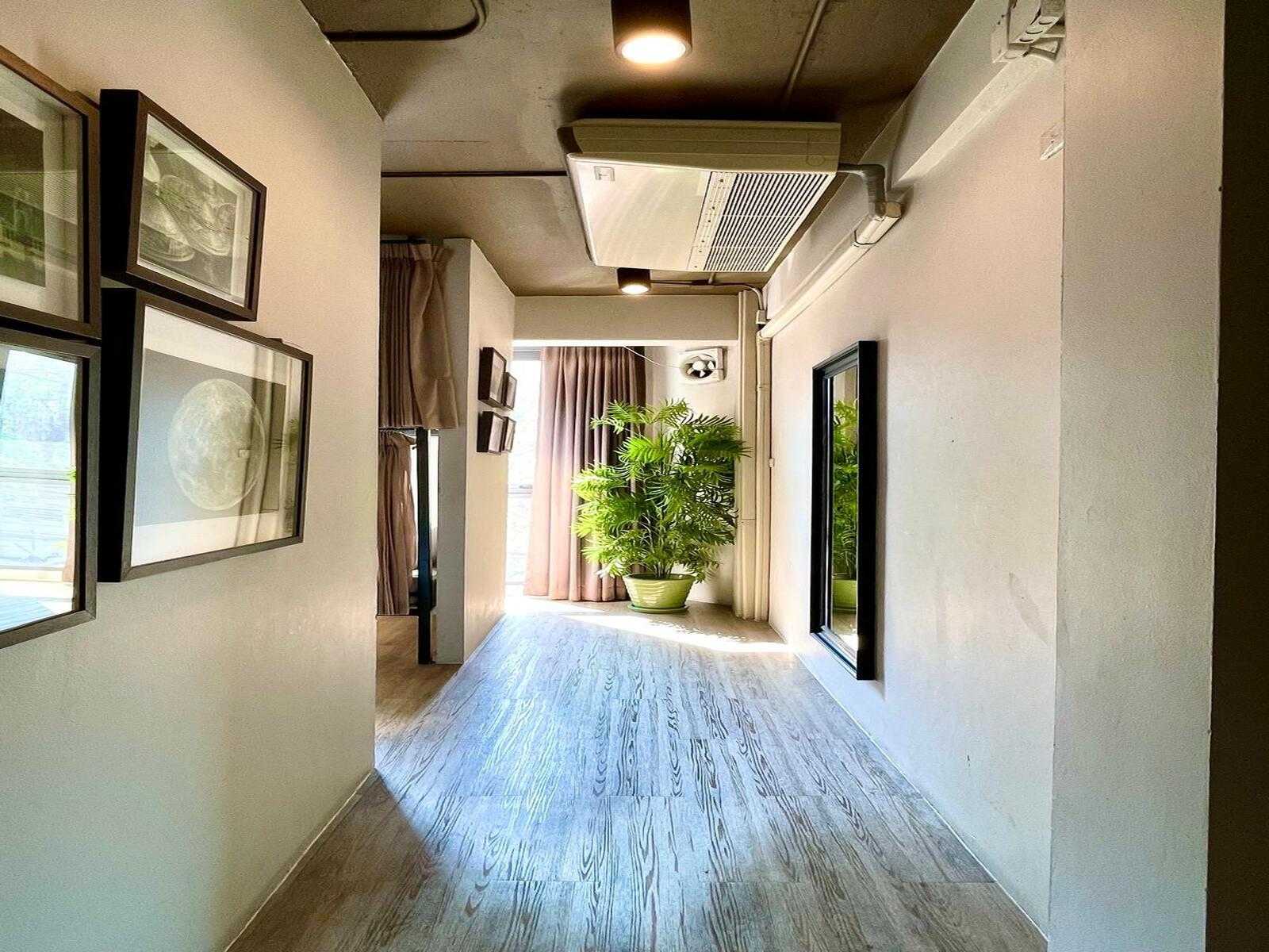 Dancenter The Spades Hostel - Tap to explore photos