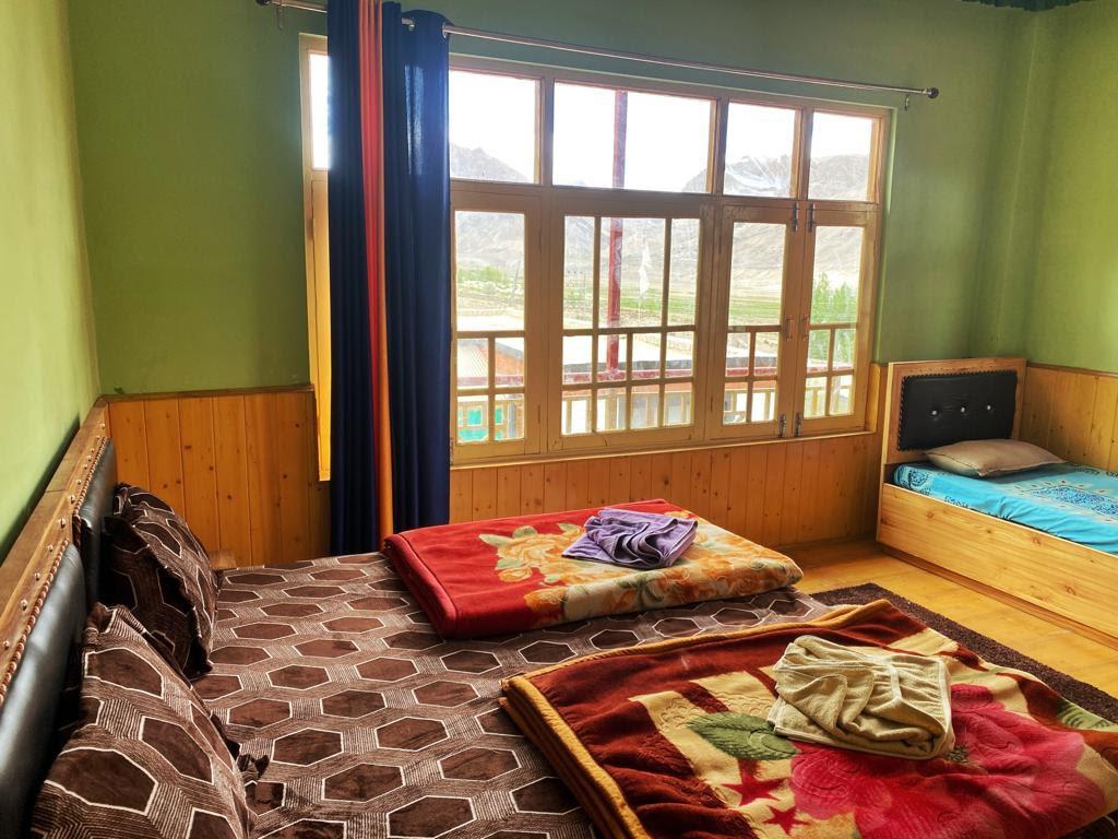 Miklam Homestay Rangrik - Tap to explore photos
