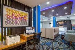 Holiday Inn Express & Suites DELAND SOUTH