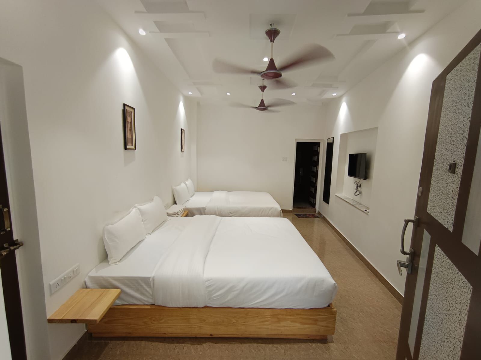 Mayur Villa Homestay - Tap to explore photos