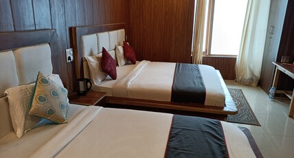 hotel himalaya view Room Type - premium family room with himalayan view