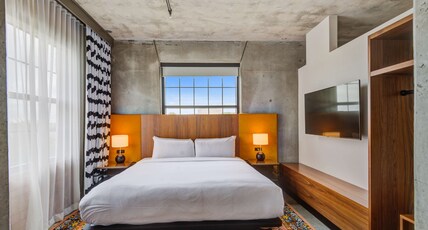 Nylo Dallas Plano Hotel, Tapestry Collection by Hilton Room Type - 1 KING BED 1 BEDROOM SUITE