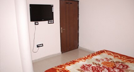 Royal Palace Room Type - deluxe non ac