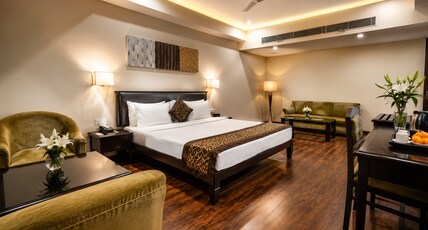 Hotel Jyoti Plaza Room Type - Luxury Suite with 2 Complimentary Beers