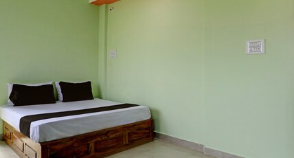 Hotel O Leo Star Room Type - Classic