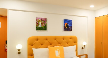 Bloom Boutique I Bandra Room Type - Deluxe Queen