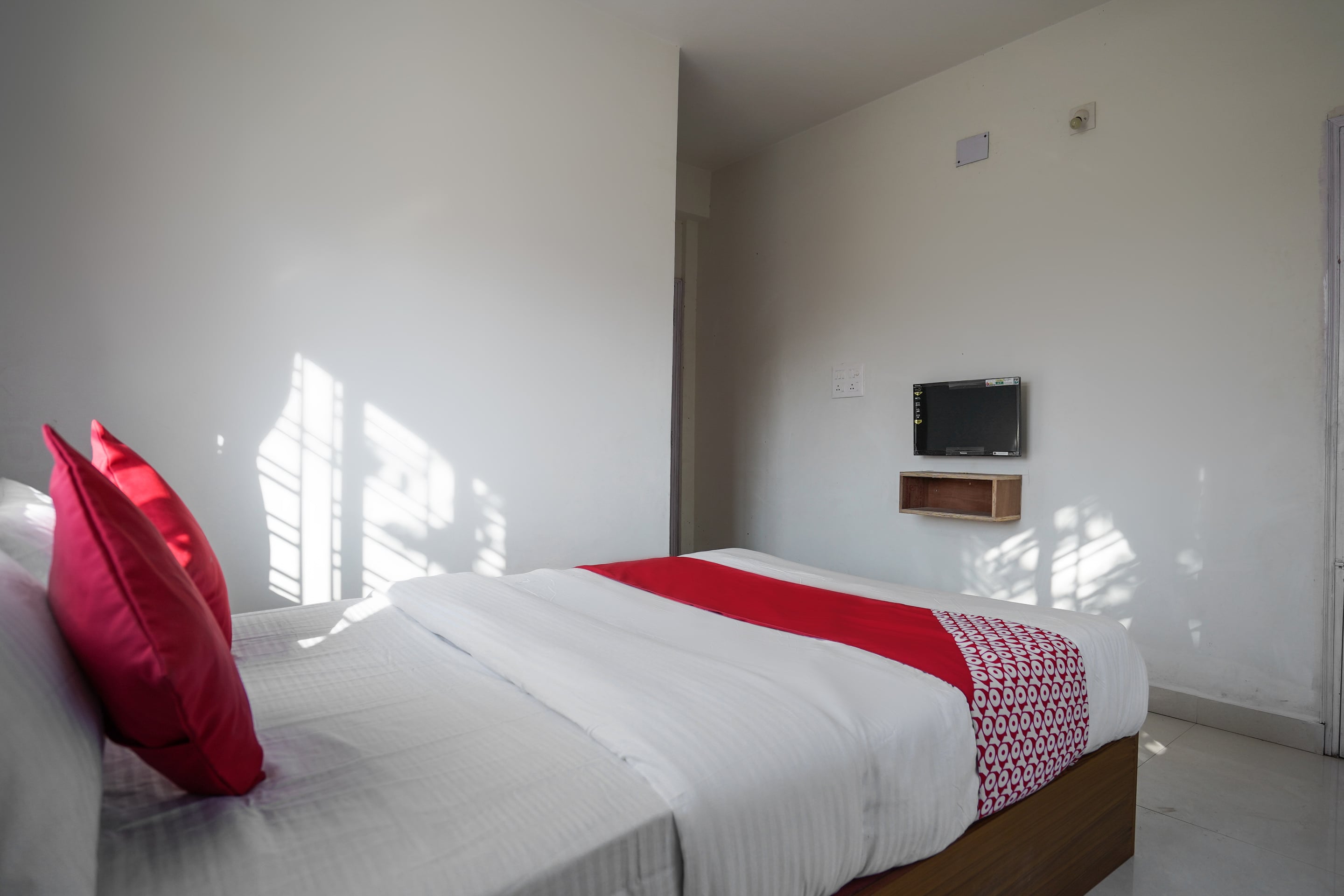 Hotel O Amar Raj View - Tap to explore photos