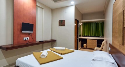 Hotel Raama Grand Room Type - Deluxe Room Ac