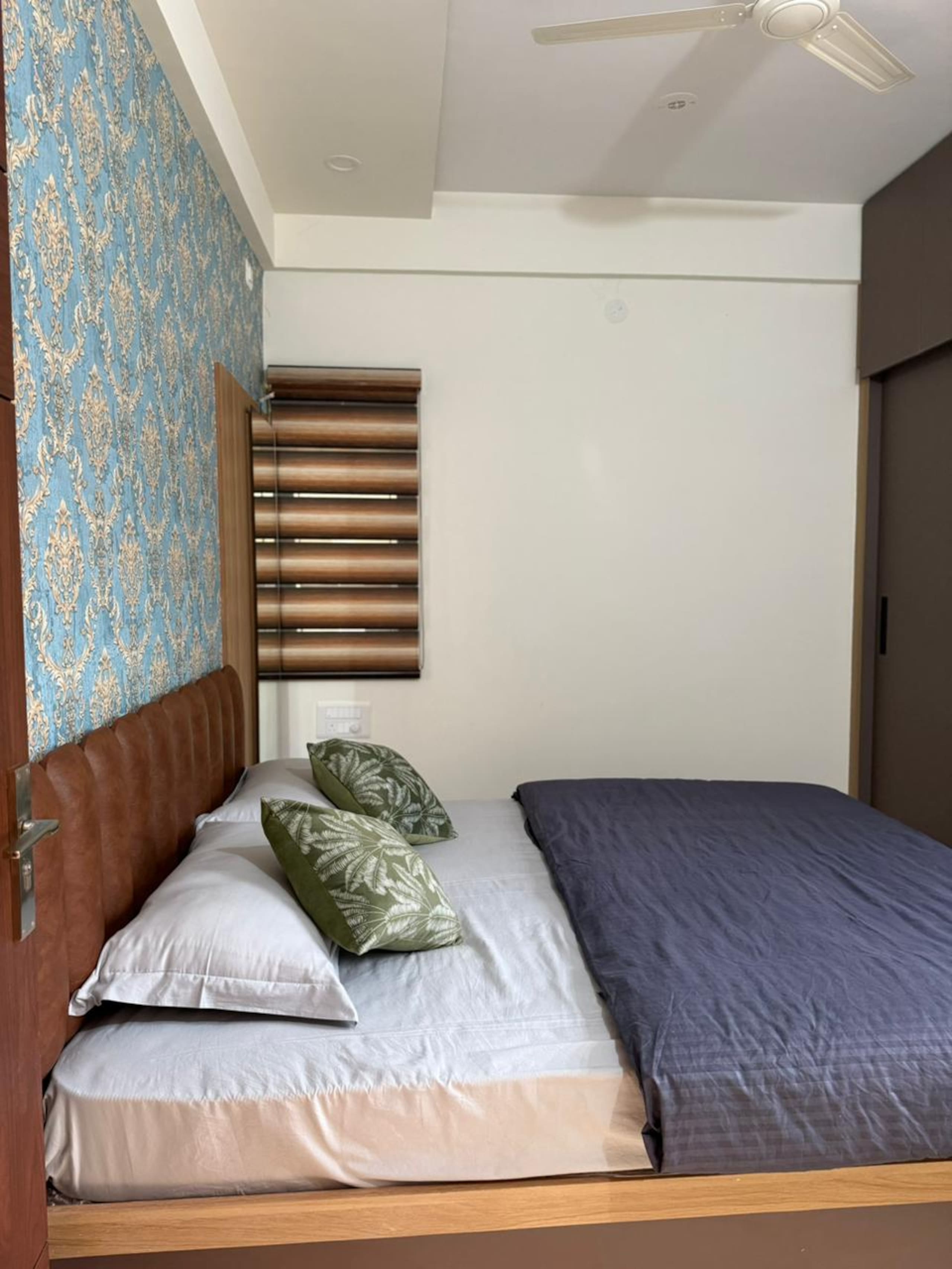 Work Ready 1BHK in the Heart of HSR Layout - Tap to explore photos